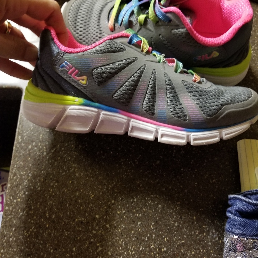Shoes - Picture 3 of 4